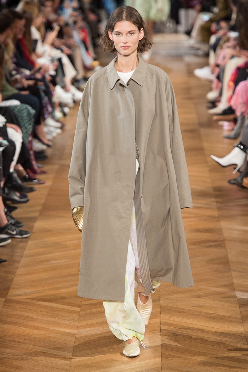 Stella McCartney spring summer 2019 paris fashion week runway show tie dye suit menswear