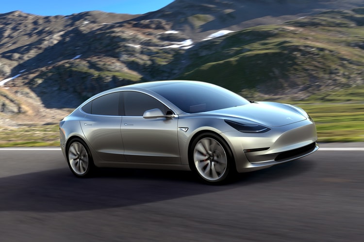 Tesla Outsells Mercedes-Benz in America for First Time