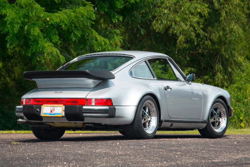 Walter Payton porsche 930 turbo car automobile football Chicago Bears running back modification sale mecum auction