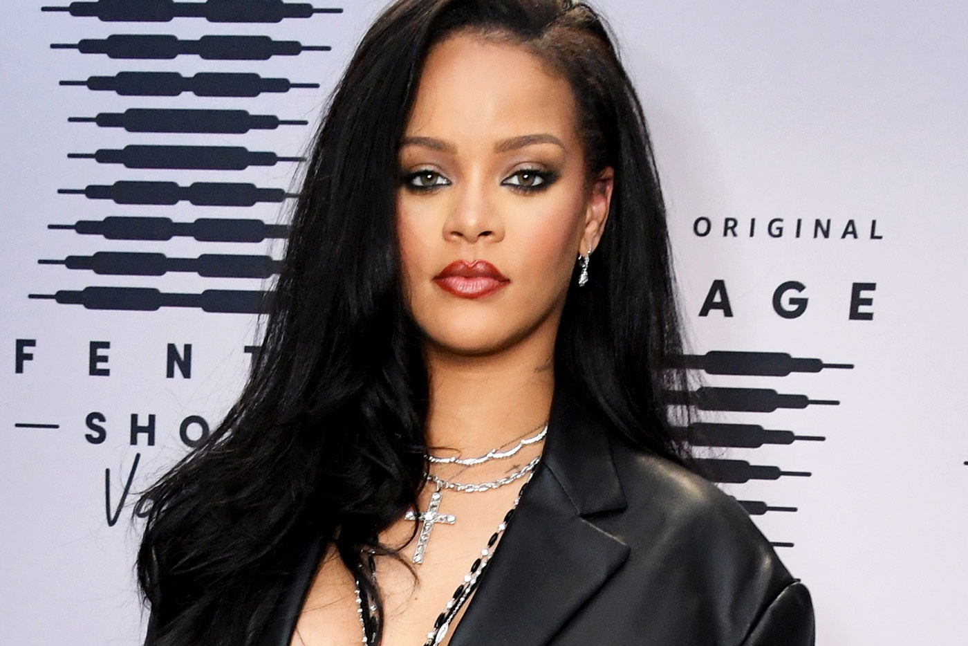 Watch Rihanna Coach Aspiring Singers on 'The Voice'