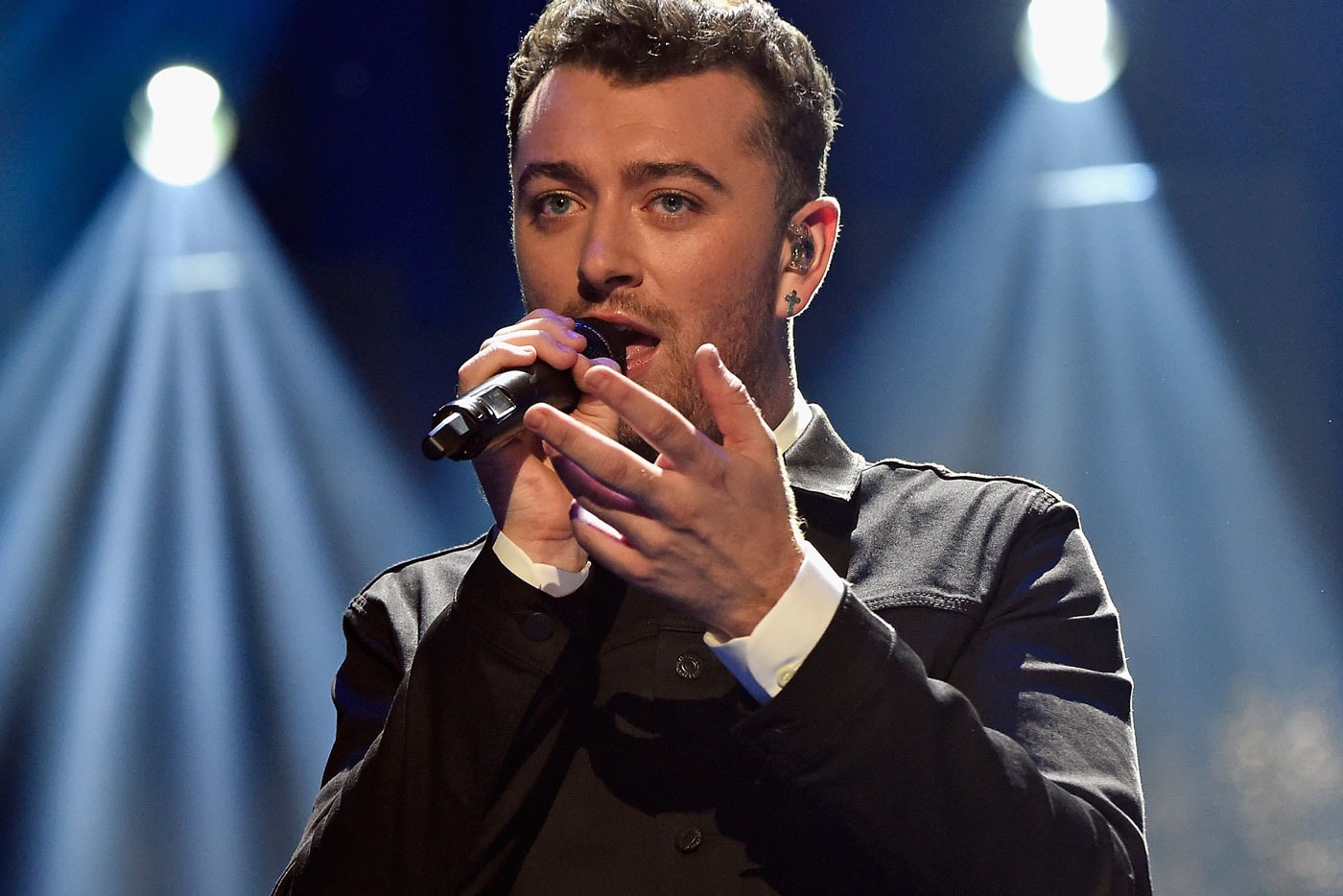 Watch Sam Smith Perform "Writing's On the Wall" With an Orchestra