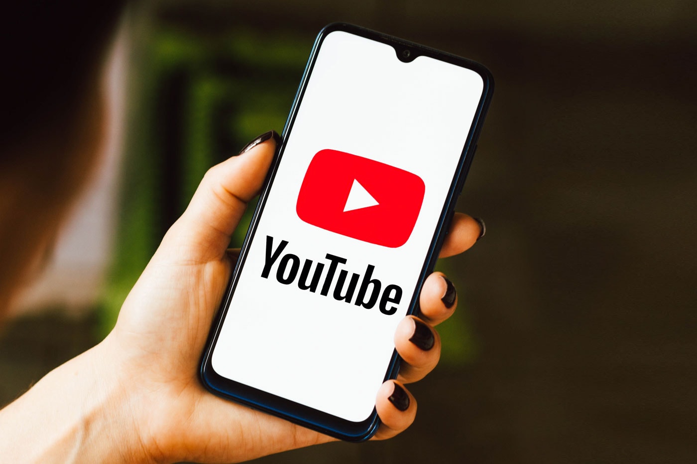 YouTube Offers a Paid Subscription Service