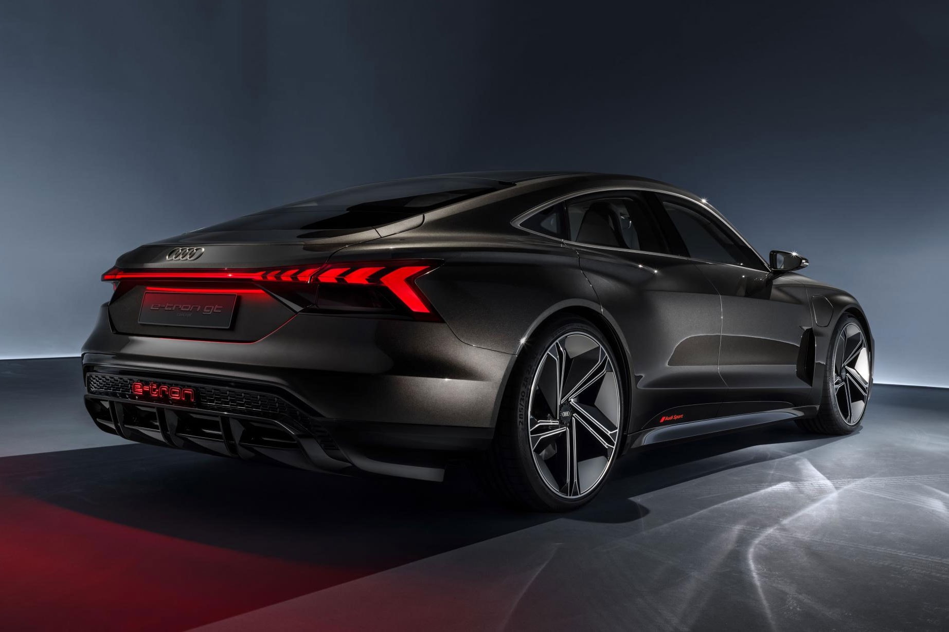 Audi E-Tron GT Electric Concept Car Unveil Vehicle Sportback SUV Los Angeles auto show 2018