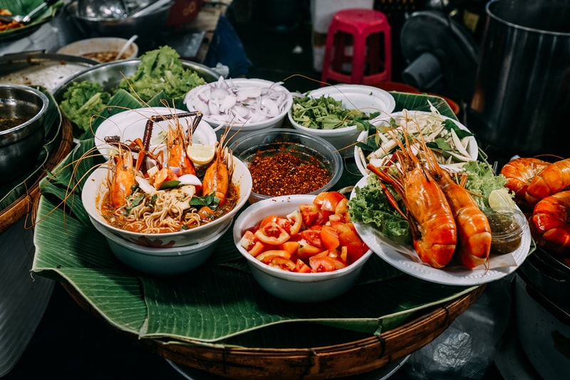 HYPEBEAST Bangkok Thailand City Guide Restaurants Cafes Bars Market ad lib Hotel Bar Issaya Siamese Club Red Diamond Café The Rabbit Hole Black Amber Social Club Pacamara Coffe e Roaster x Specialty Coffee Lab Sor Roongroj Night Train Market Srinakarin UPPERGROUND CARNIVAL best food shopping sneakers 
