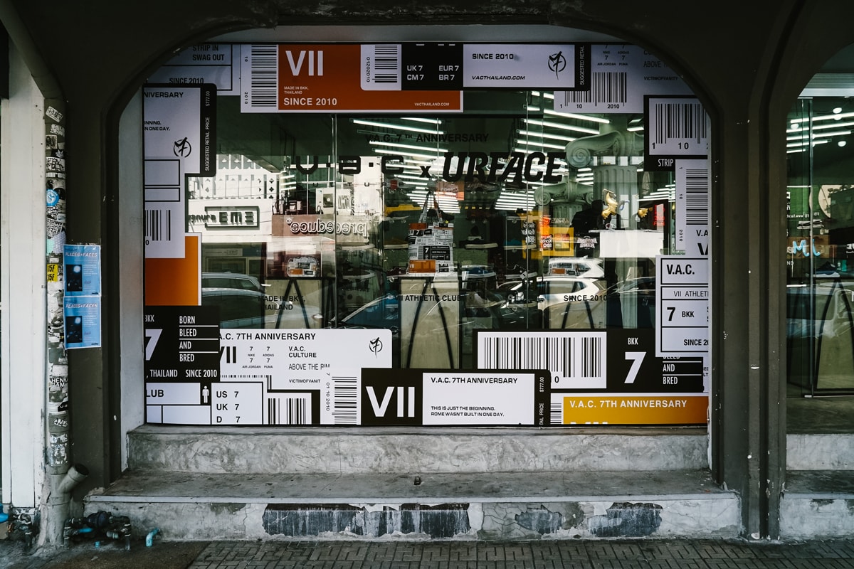 タイ・バンコクで訪れたいスポット 12 選 HYPEBEAST Bangkok Thailand City Guide Restaurants Cafes Bars Market ad lib Hotel Bar Issaya Siamese Club Red Diamond Café The Rabbit Hole Black Amber Social Club Pacamara Coffe e Roaster x Specialty Coffee Lab Sor Roongroj Night Train Market Srinakarin UPPERGROUND CARNIVAL best food shopping sneakers 