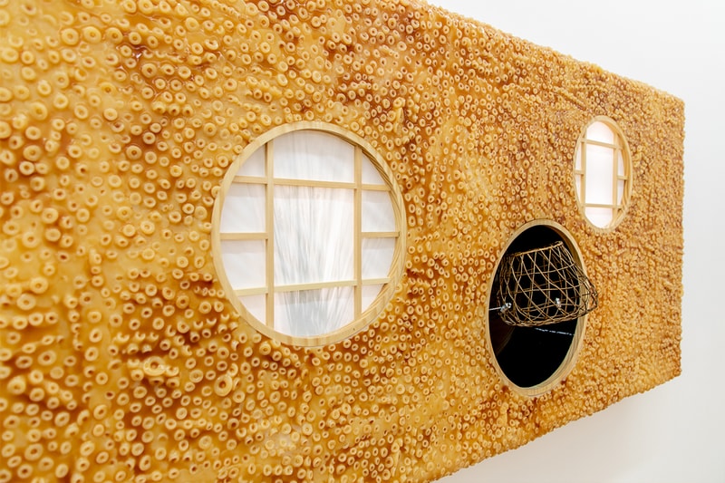 Gagosian HK Laws of Motion Exhibition Recap photos readymade pictures paintings art objects sculptures Josh Kline Jeff Koons Cady Noland Rosemarie Trockel Jeff Wall Anicka Yi. 