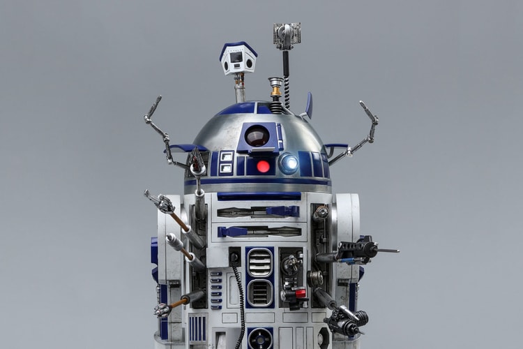 Hot Toys Releases a R2-D2 Deluxe Version That's Full of Accessories