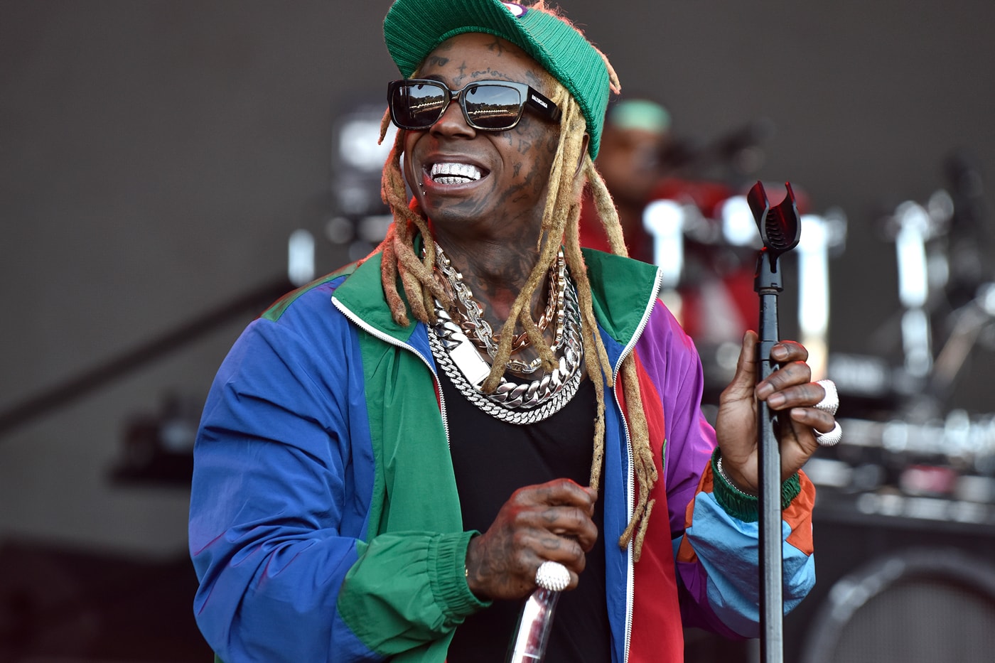 Lil Wayne Performs "Tha Carter V" Songs on 'SNL' saturday night live SWIZZ BEATZ AND HALSEY videos