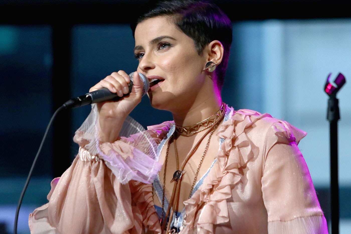 Nelly Furtado featuring Wiley – Night Is Young 