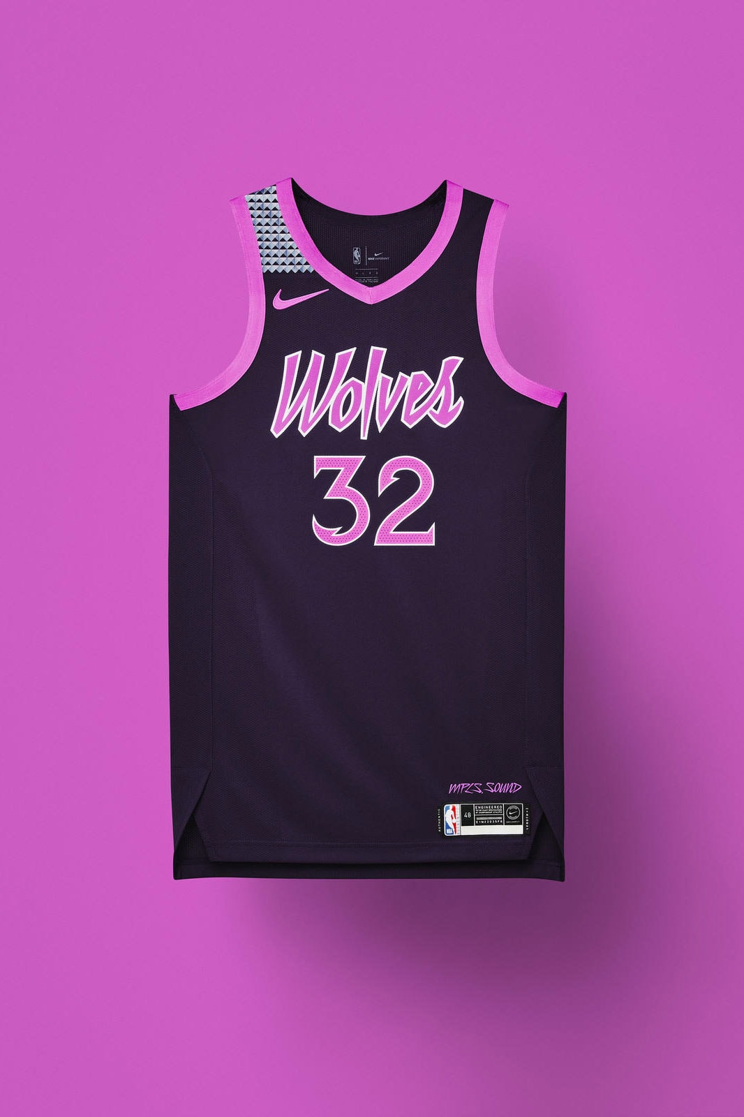 t wolves pink jersey