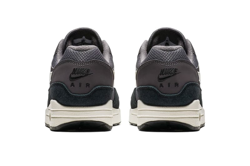 nike zoom strike thunder grey