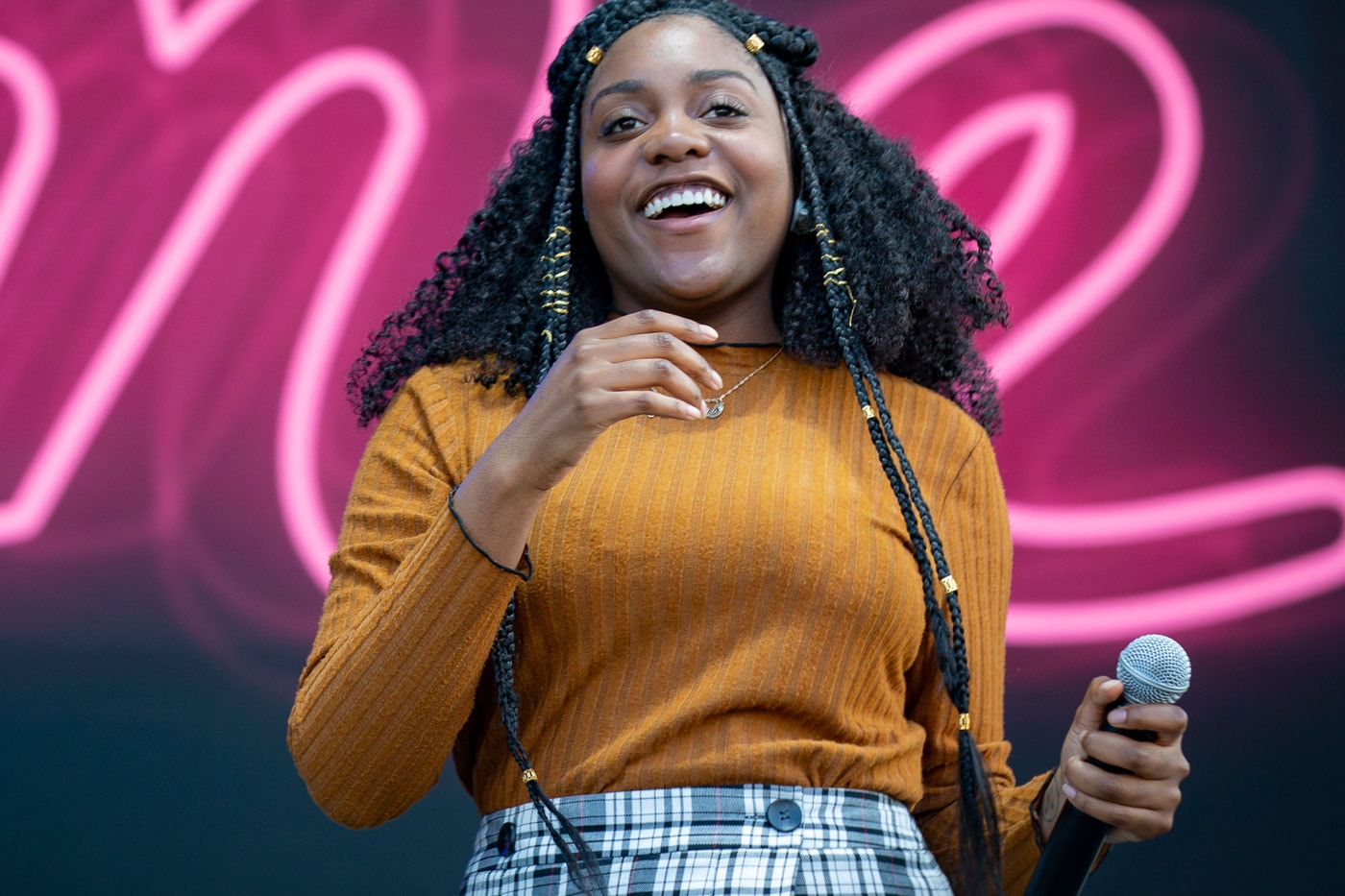 Noname, Saba, Phoelix Chelsea Reject "Counterfeit" Chicago Countdown to Midnight Hip Hop Rap