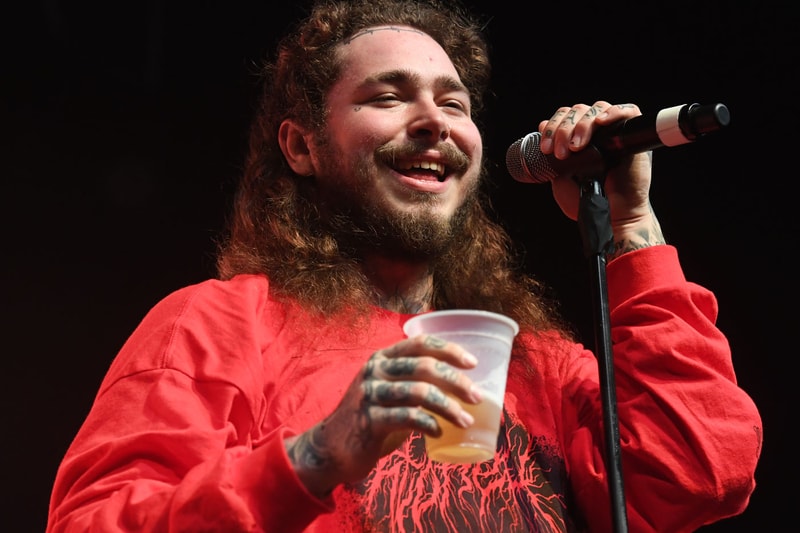 Post malone слушать. Пост Малон. Post Malone фото. Post Malone Concert. Post Malone с длинными волосами.