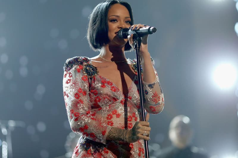 Rihanna featuring Nicki Minaj - Raining Men