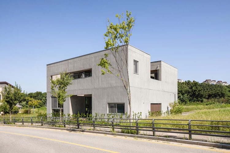 Concrete Haven in South Korea Features Ingenious Way to Connect Spaces