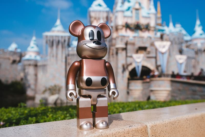 UNDEFEATED x Disney Mickey Mouse BE@RBRICK medicom toy 90th anniverasry 100% 400% collectible release date info price partners copper statue