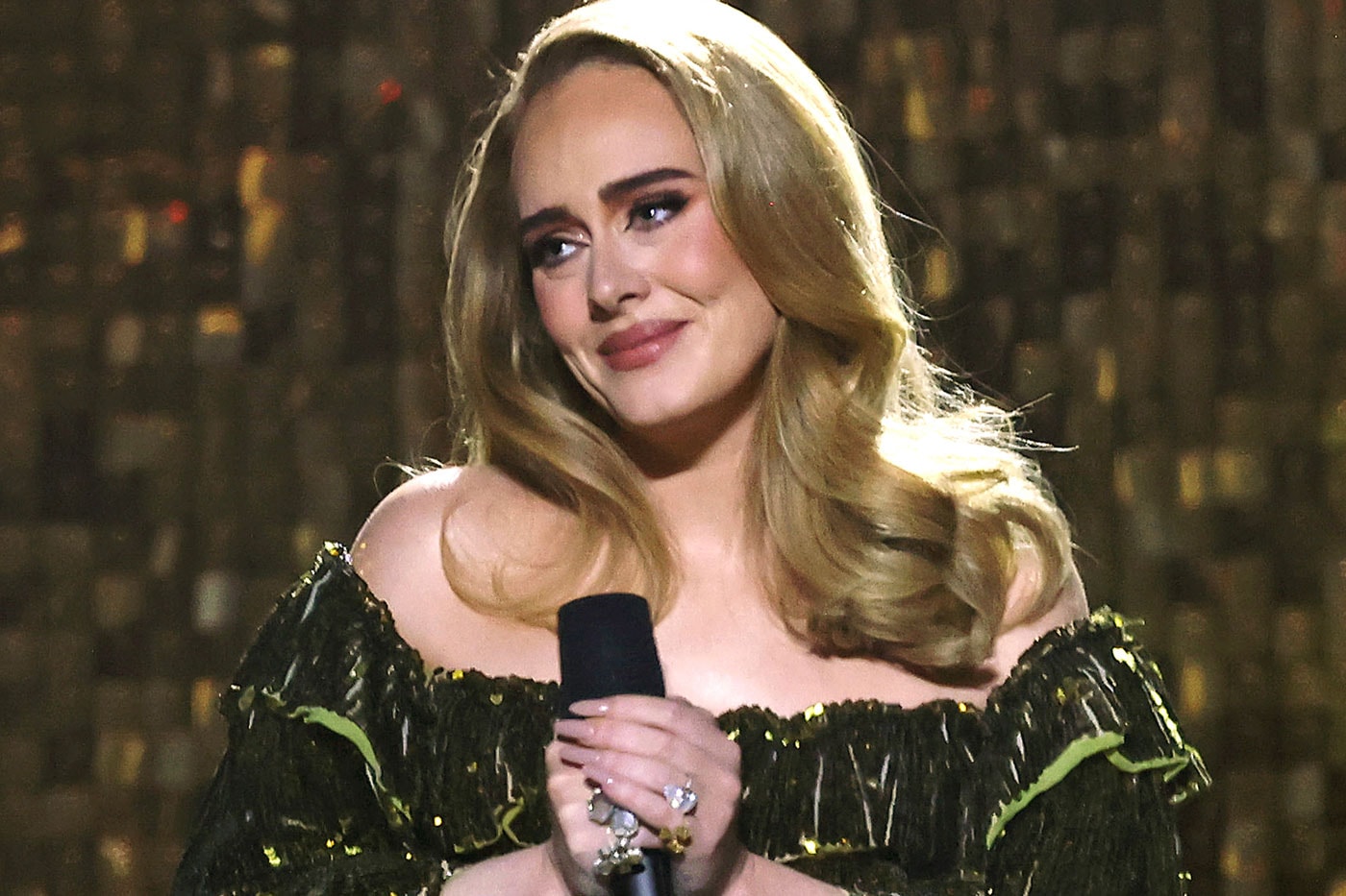 Adele Continues to Dominate on All Your Favorite Artists
