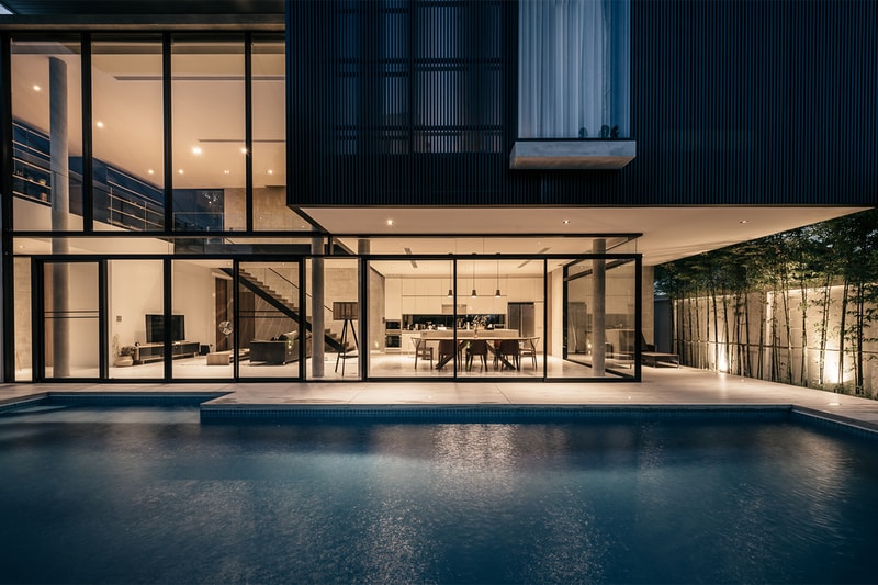 bAAn Anonym Bangkok Thailand Inside Look Home Homes House Houses Architecture Modern Exterior Interior Swimming Pool Toto