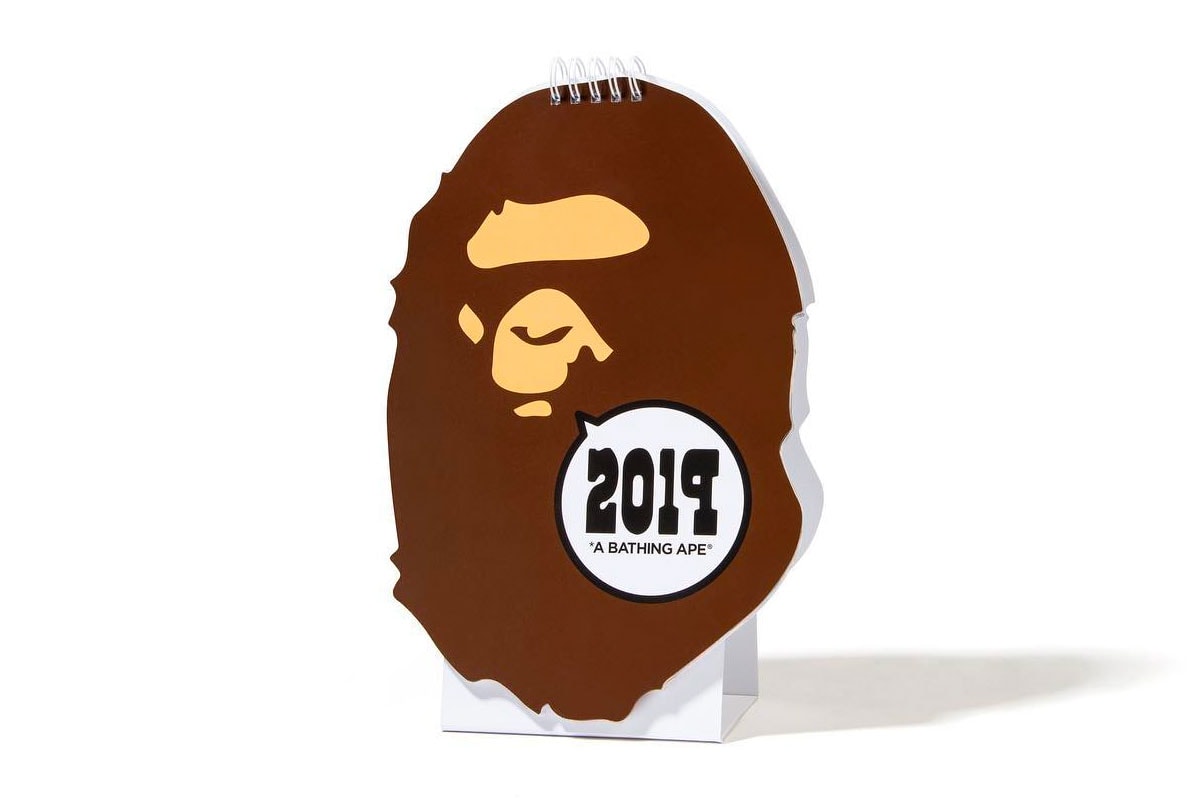 BAPE 2019 New Year's Gifts a bathing ape ape head red envelops chinese new year gold calendar  