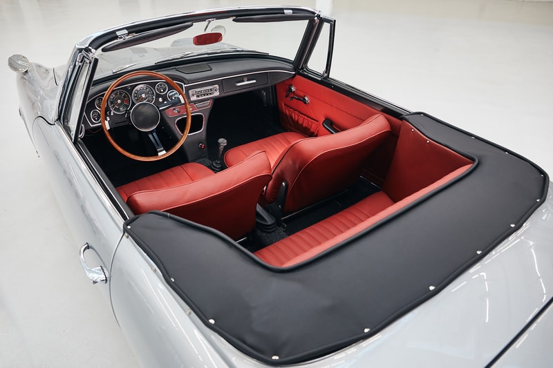 BMW Resurrects the Only Remaining 1600 GT Convertible