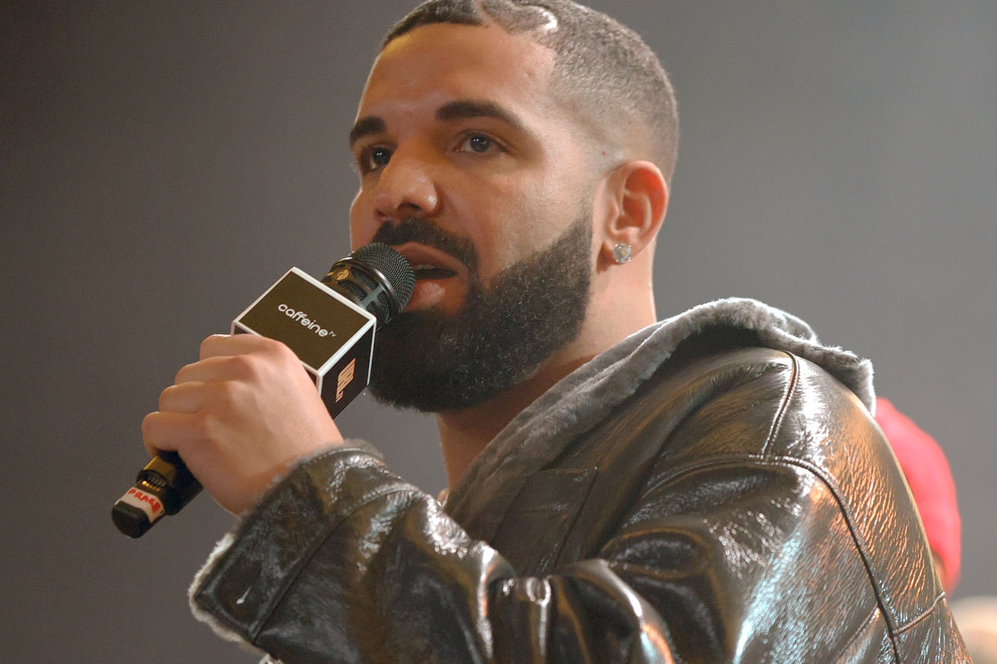 Drake Lyrics Get Inscribed on Cakes
