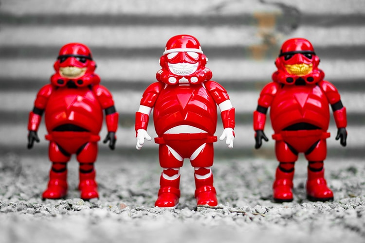 Advent Calendar 2018 Day 20: Compound x Ron English 'Police Grin' Sculptures