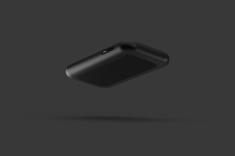 Courant CATCH:2 Multiple-Device CARRY Portable Wireless Charger tech phone charger 