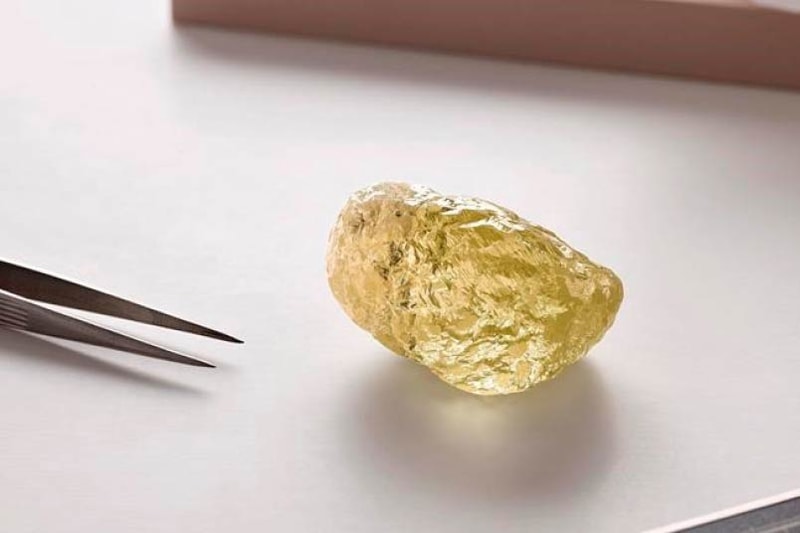 Worlds Largest Diamond Unearthed in Canada Dominion Diamond Mines ULC precious stones carat 
