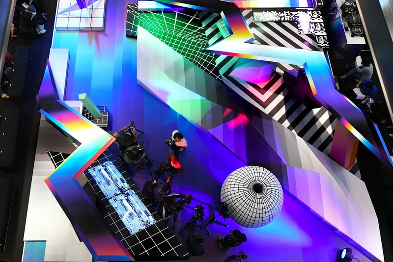 Flipe Pantone W3-Dimensional Park Bangkok Siam Center artwork installations color Thailan paintings futuristic 