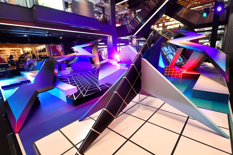 Flipe Pantone W3-Dimensional Park Bangkok Siam Center artwork installations color Thailan paintings futuristic 