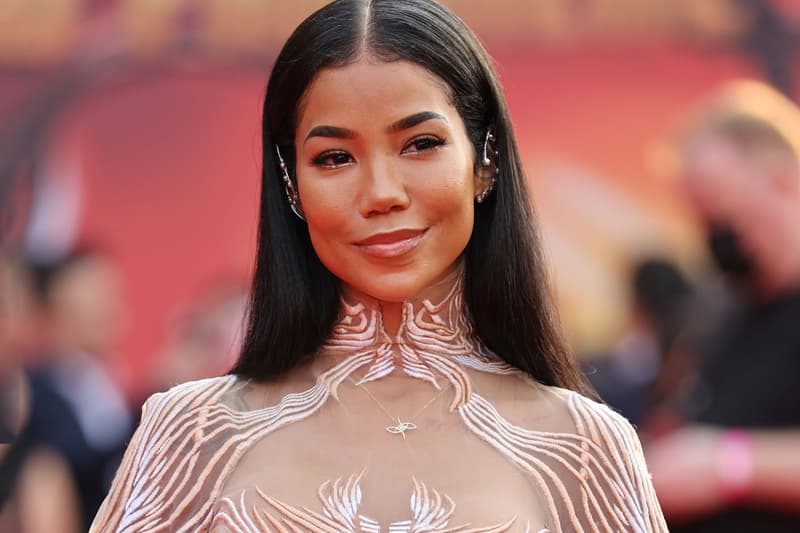 Jhene Aiko Gets Seductive Alongside R. Kelly on "Let's Make Some Noise"