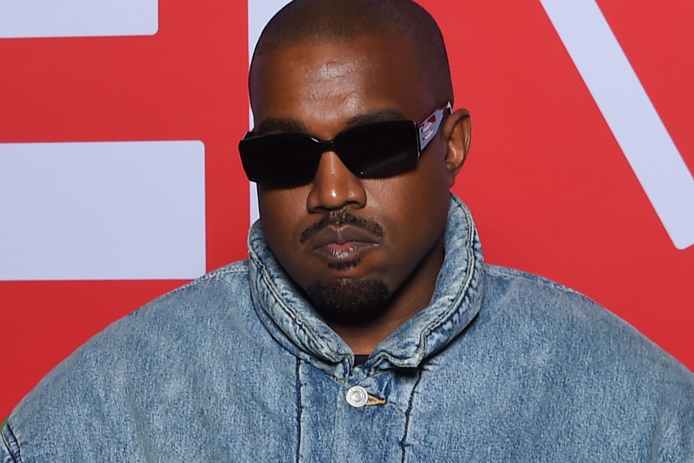 Kanye West Releases New Track "Facts"