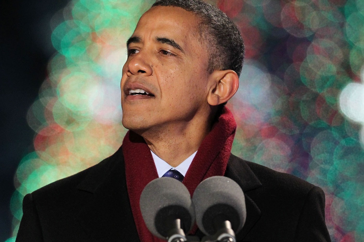 Obama Sings "Jingle Bells" With Chance The Rapper