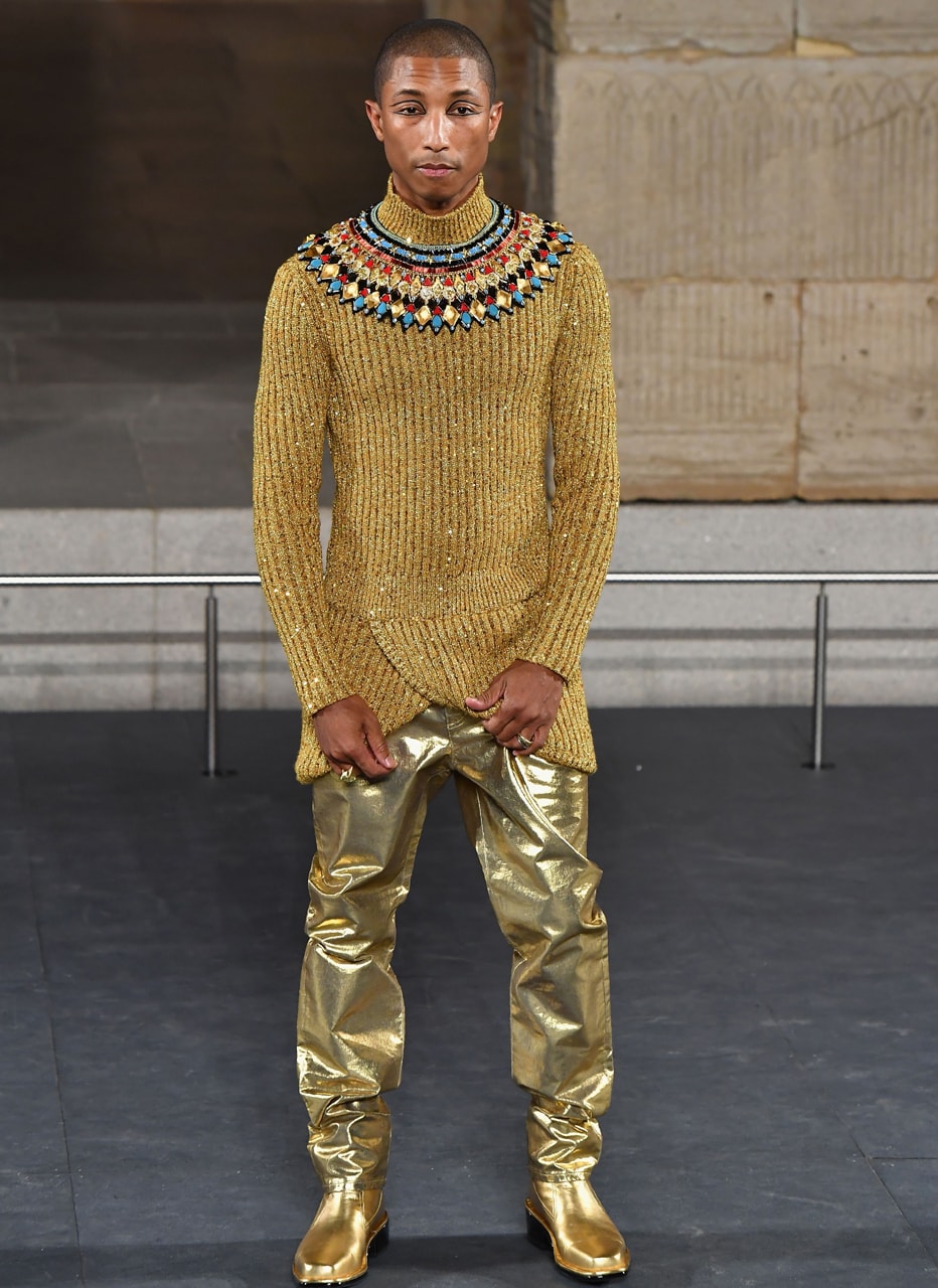 Chanel Métiers d’Art pre-fall 2019 pharrell runway fashion show metropolitan museum of art egypt temple of dendur 
