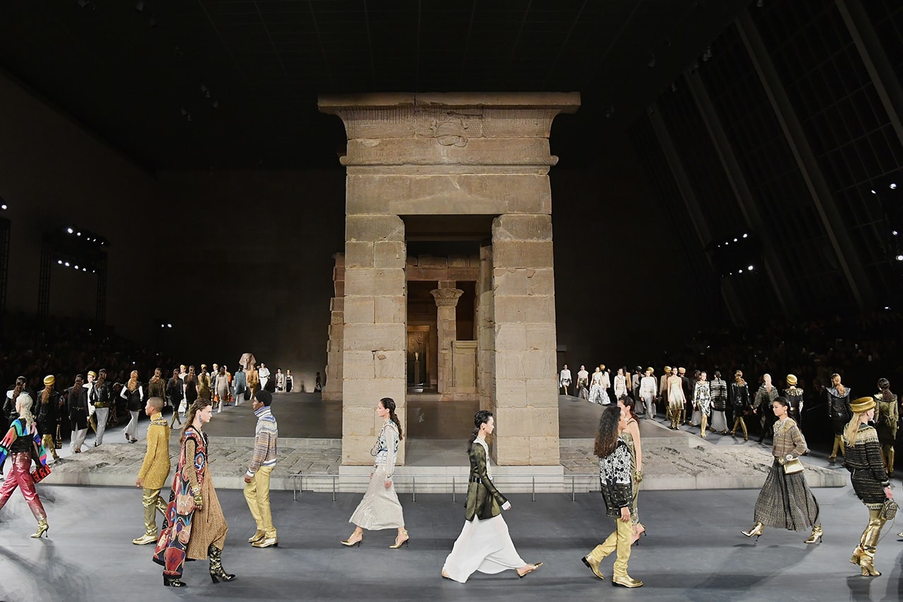Chanel Métiers d’Art pre-fall 2019 pharrell runway fashion show metropolitan museum of art egypt temple of dendur 