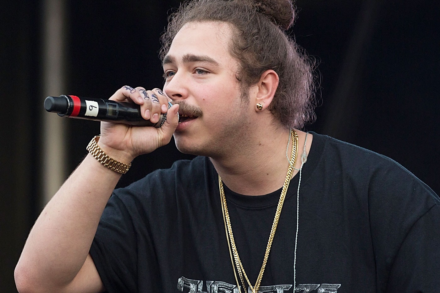 Post Malone Previews New Song "Beerbongs And Bentleys"