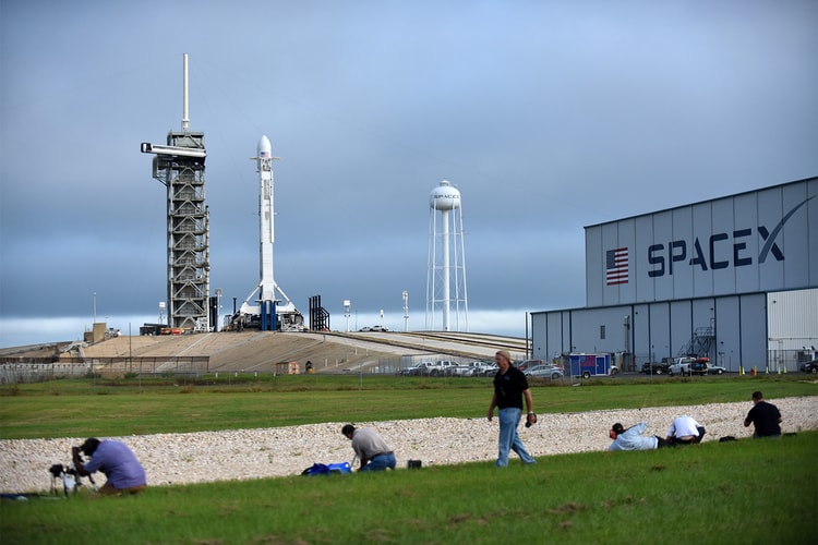 SpaceX Sends Christmas Dinner to ISS Astronauts in Space