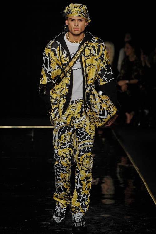 versace pre fall 2018 collection fw18 2019 winter autumn clothes first american show runway safety pin dress