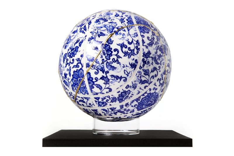 Advent Calendar Day 15: Victor Solomon 'Moonshot VS. 004' Sculpture