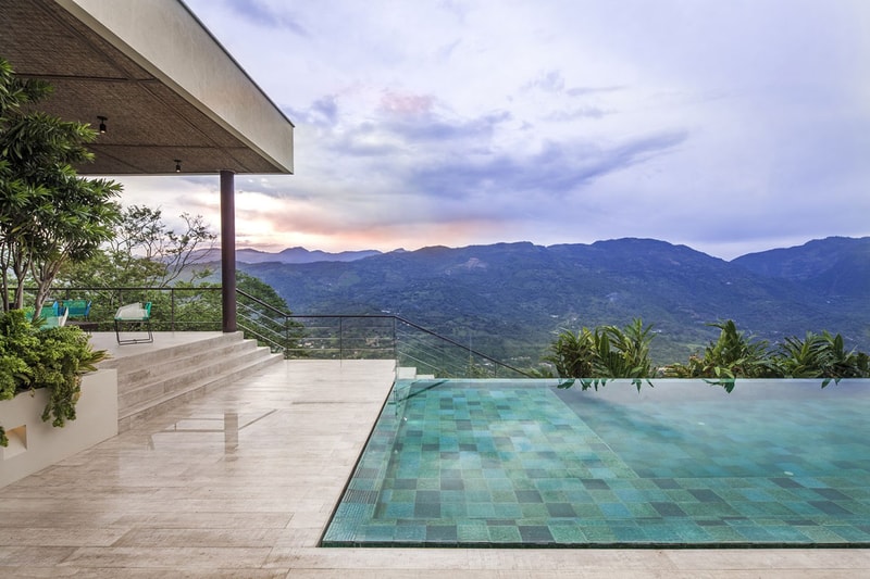 Dos Maderos House Jaime Rendon Arquitectos design structure house interior Medellín Colombia