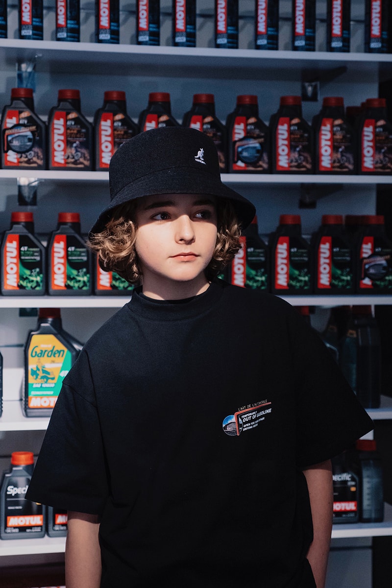 L'art de l'automobile "Out of Gasoline" pop-up arthur kar t-shirt crewneck mock neck mobil petrol station oil socony vaccuum exhibition car terminology  