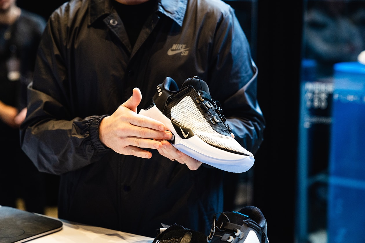 inside nike adapt bb reveal 2019 january footwear nike basketball jayson tatum eric avar wear test on foot event new york city feet model closer look