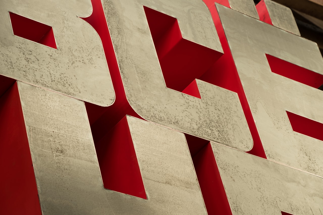 andrei molodkin bps22 black horizon exhibition artworks sculptures text installations