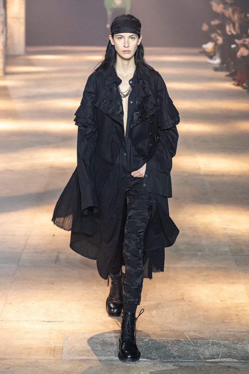 Ann Demeulemeester Fall Winter 2019 Collection FW19 runway paris clothes black green blue pants outerwear jackets coats headgear headbands accessorie