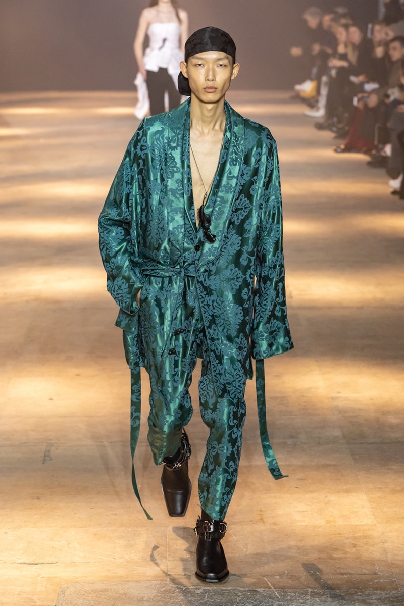 Ann Demeulemeester Fall Winter 2019 Collection FW19 runway paris clothes black green blue pants outerwear jackets coats headgear headbands accessorie