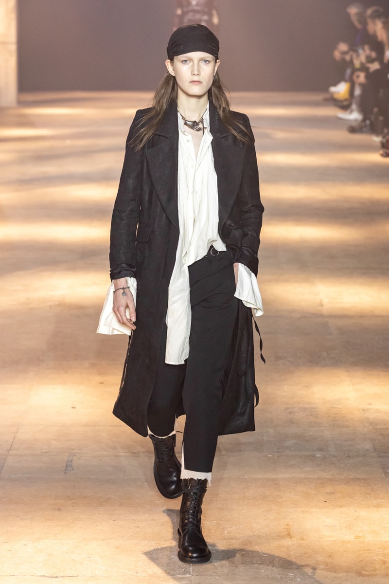 Ann Demeulemeester Fall Winter 2019 Collection FW19 runway paris clothes black green blue pants outerwear jackets coats headgear headbands accessorie