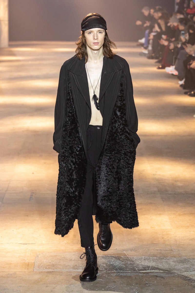 Ann Demeulemeester Fall Winter 2019 Collection FW19 runway paris clothes black green blue pants outerwear jackets coats headgear headbands accessorie