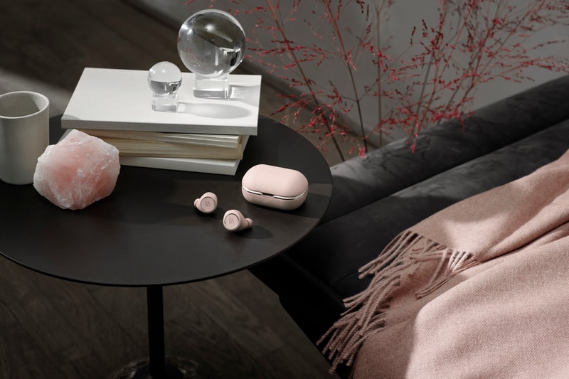 Bang & Olufsen Beoplay e8 2.0 earphones wireless charging denmark design danish headphones bluetooth