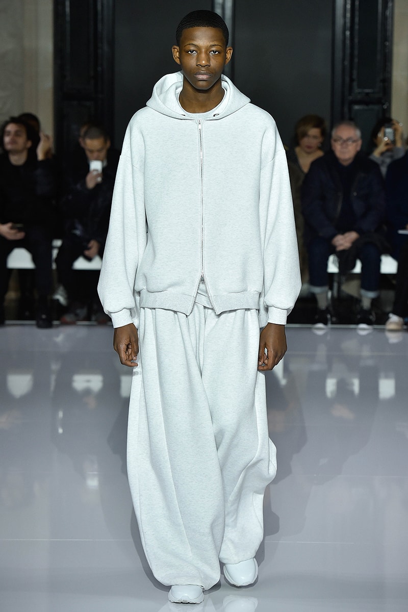 Fumito Ganryu Fall/Winter 2019 Paris Presentation