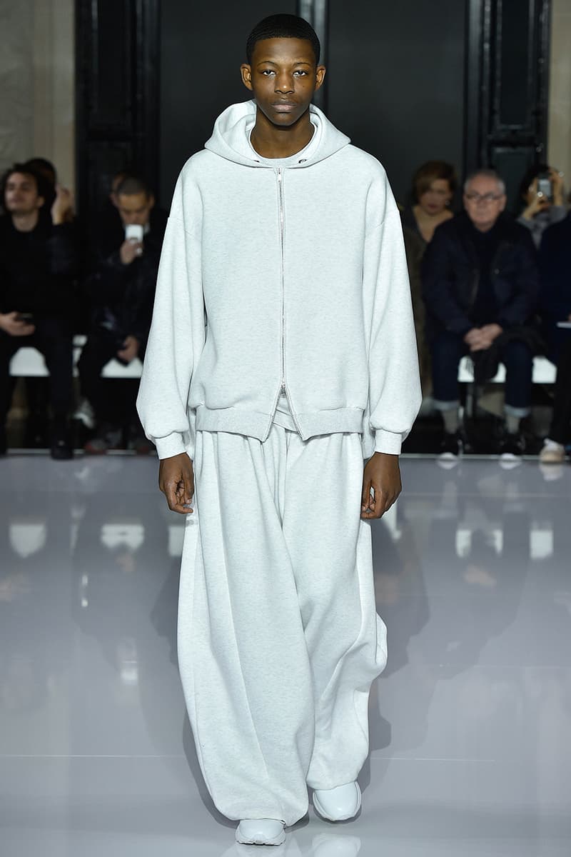 Fumito Ganryu Fall/Winter 2019 Paris Presentation